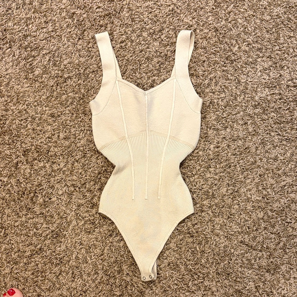Abercrombie and Fitch Cream Ribbed Sculpting Knit Bodysuit xs